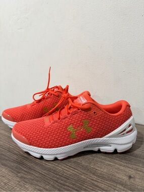 Under Armour Charged Gemini Sneakers size 9.5